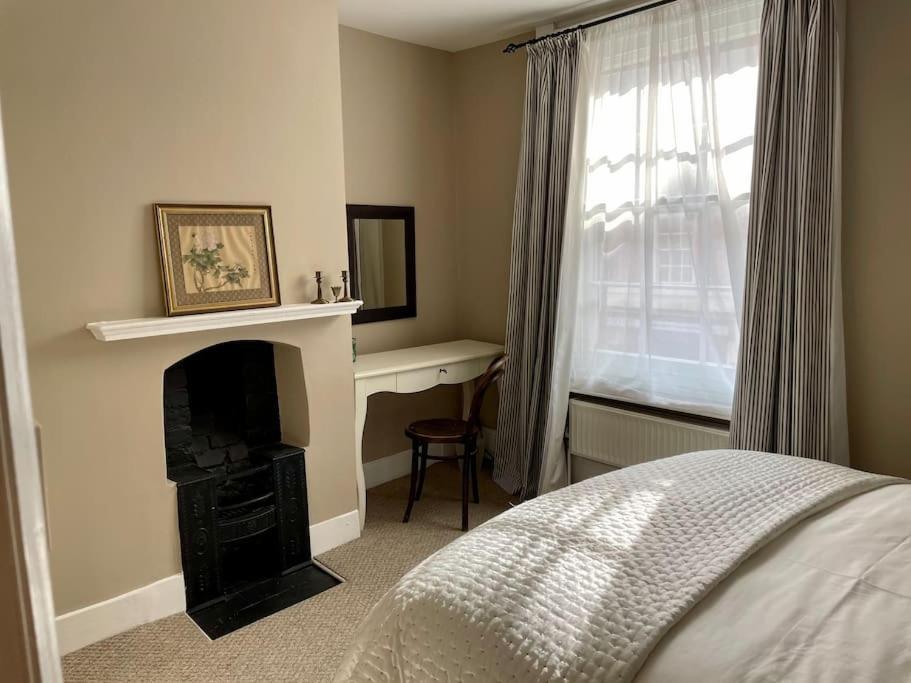 St. John's Hill - With Parking Casa vacanze *